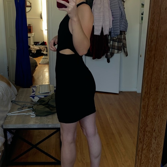 Little black dress - Picture 2 of 3